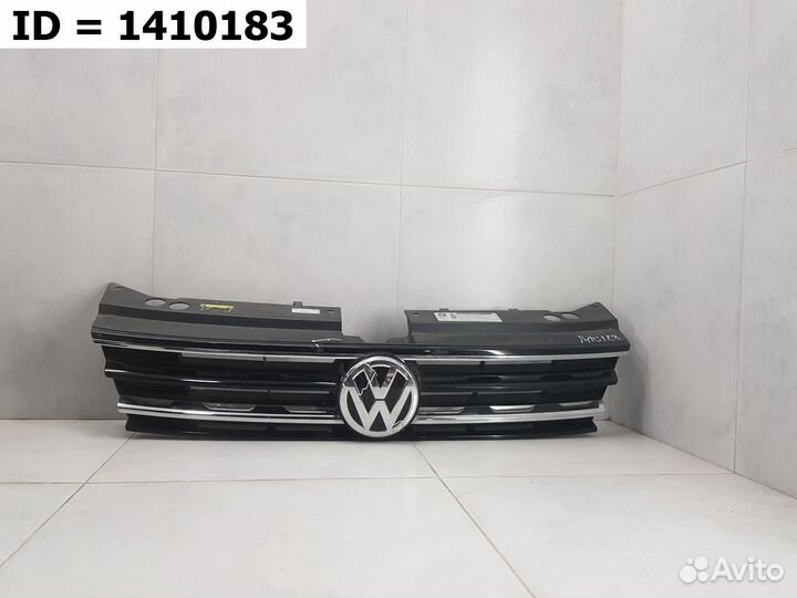 Решетка радиатора Volkswagen Tiguan