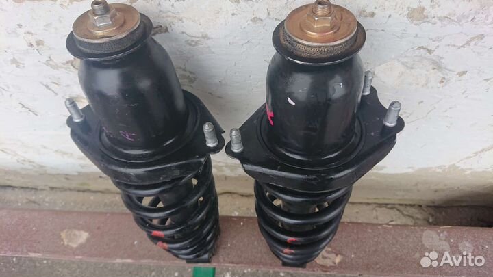Стойки задние toyota avensis