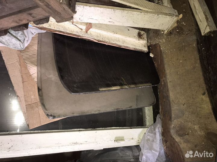 Стекло заднее ваз 2107