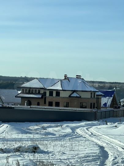 Дом 400 м² на участке 17 сот.