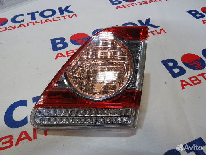 Вставка багажника Право toyota corolla ZRE151L