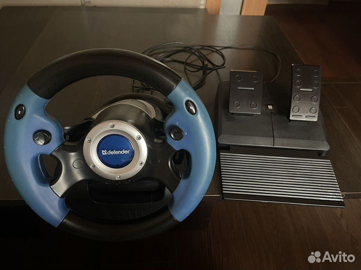 Игровой руль с педалями для компьютера defender