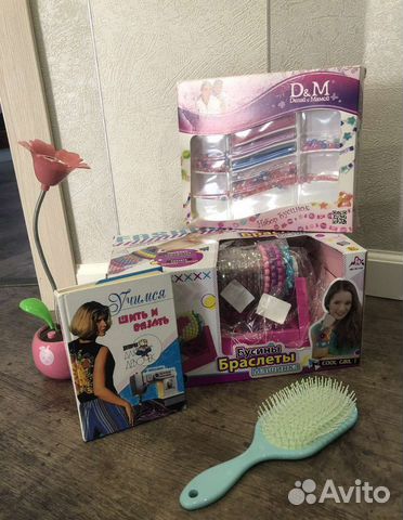 Набор для девочки (хобби плетение браслетов)