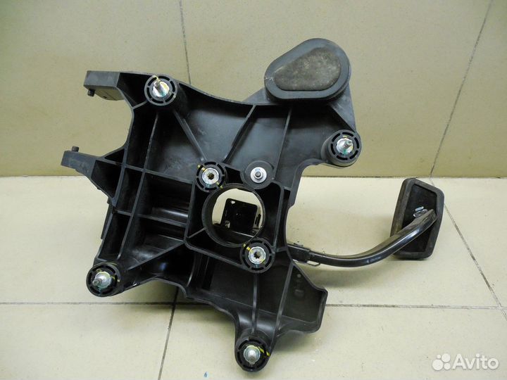 Педаль тормоза Aveo (T300) 2011