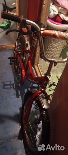Детский велосипед красный двухколесный б/у