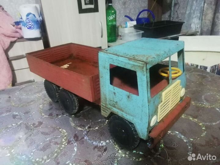 Келлекционный грузовик