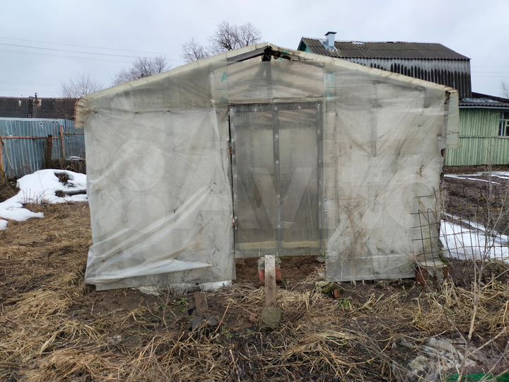 Дом 25,7 м² на участке 15 сот.