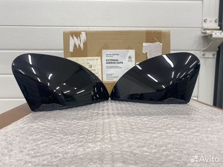 Оригинальные крышки зеркал Skoda Octavia A8