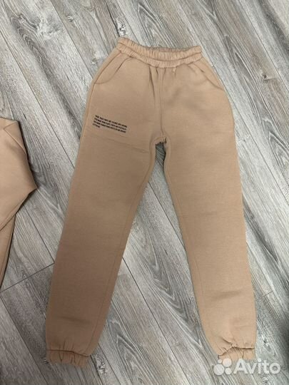 Теплый спортивный женский костюм