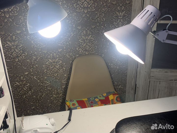 Лампа настольная на прищепке