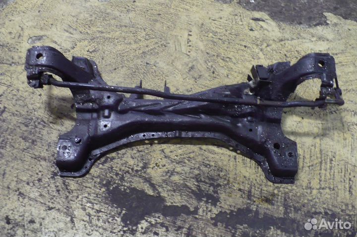 Подрамник передний Фольксваген Шаран 1996 2010