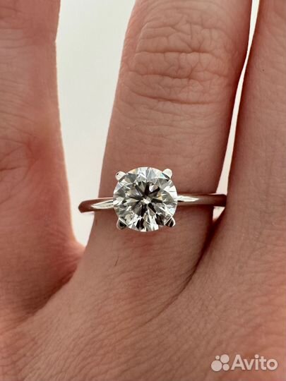Новое кольцо с бриллиантом 1ct карат