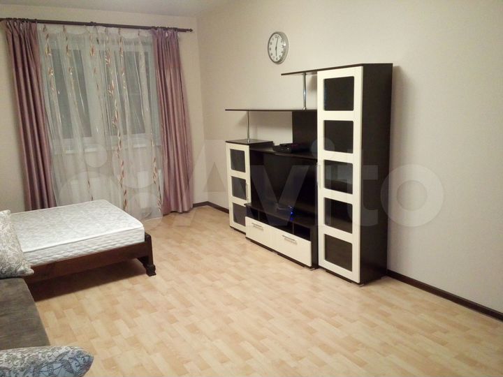 1-к. квартира, 52 м², 8/17 эт.