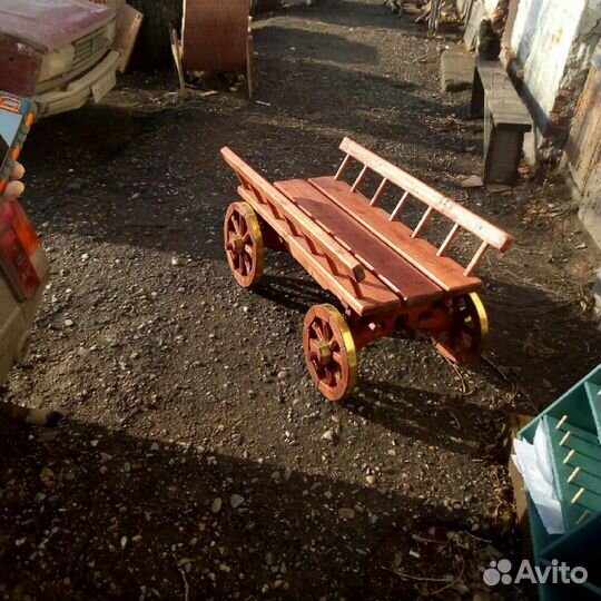 Декоративная телега для сада