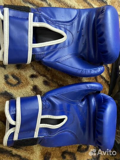 Боксерские перчатки 12 oz