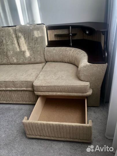 Продам диван в хорошем состоянии