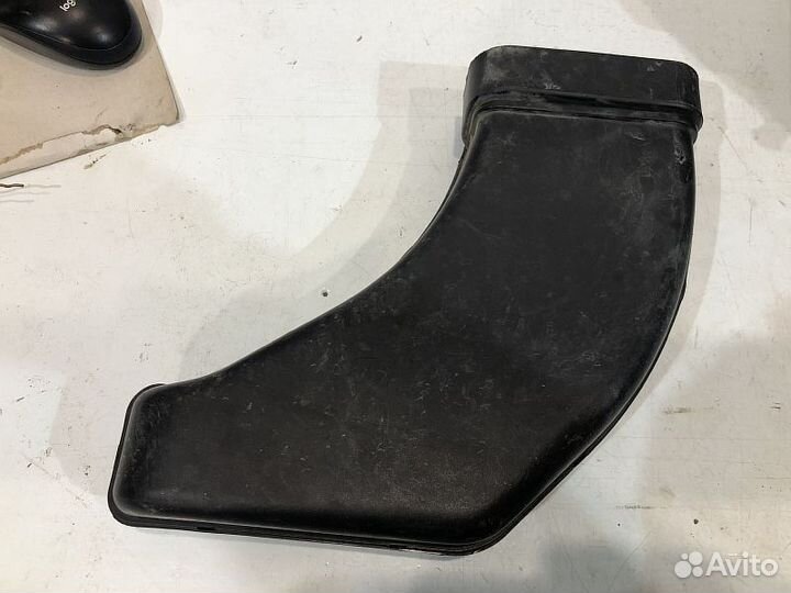 Воздухозаборник IX35/sportage III 282102S000 Hy