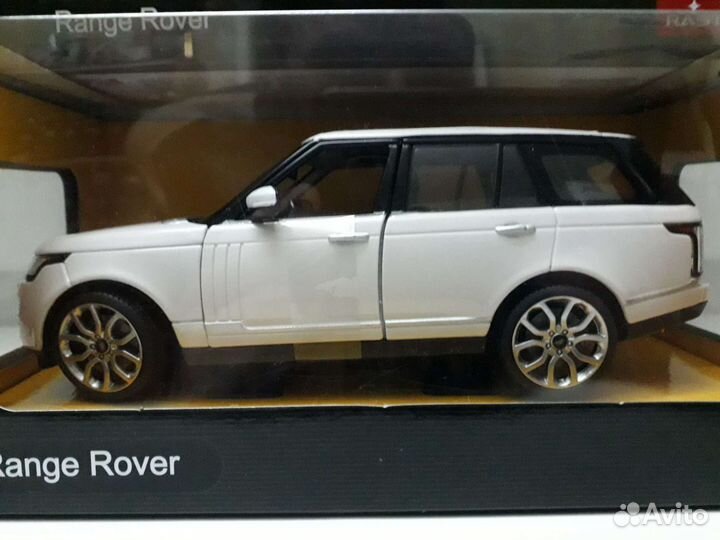 Модели Range Rover в масштабе 1:24