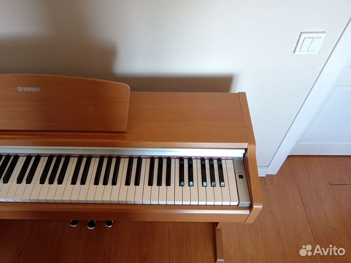 Цифровое пианино Yamaha YDP 131