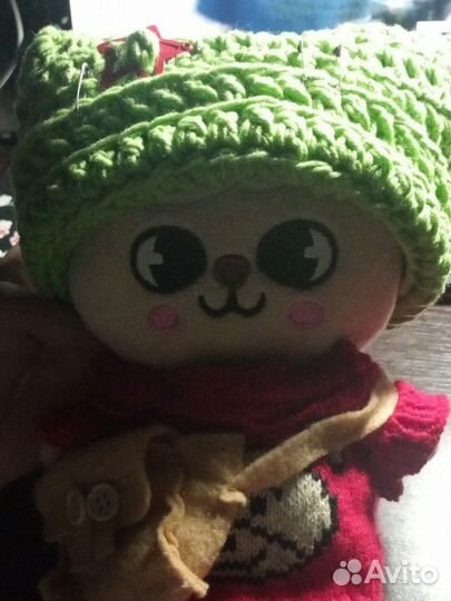 Вязанная шапка ручной работы