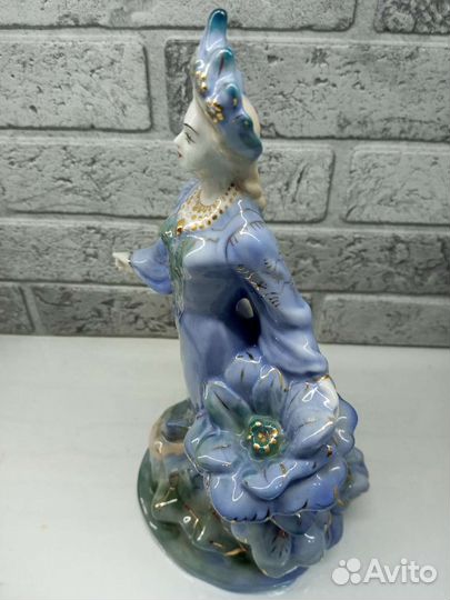 Статуэтка фарфор СССР гжель