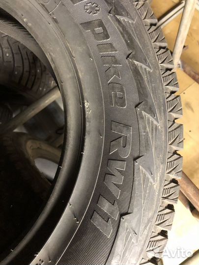 Hankook I'Pike RW11 215/70 R16 102T