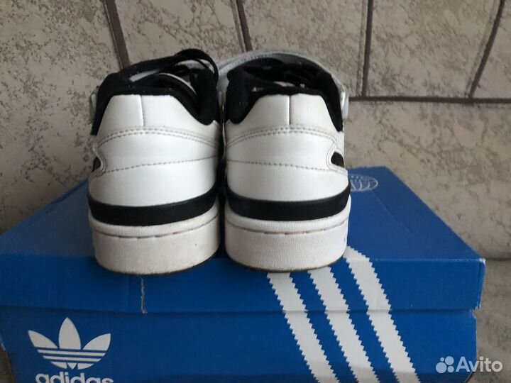 Adidas forum low