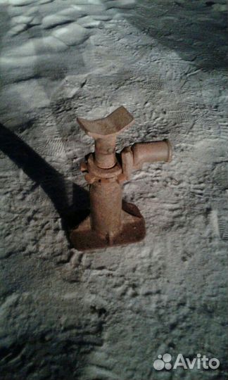 Домкрат винтовой