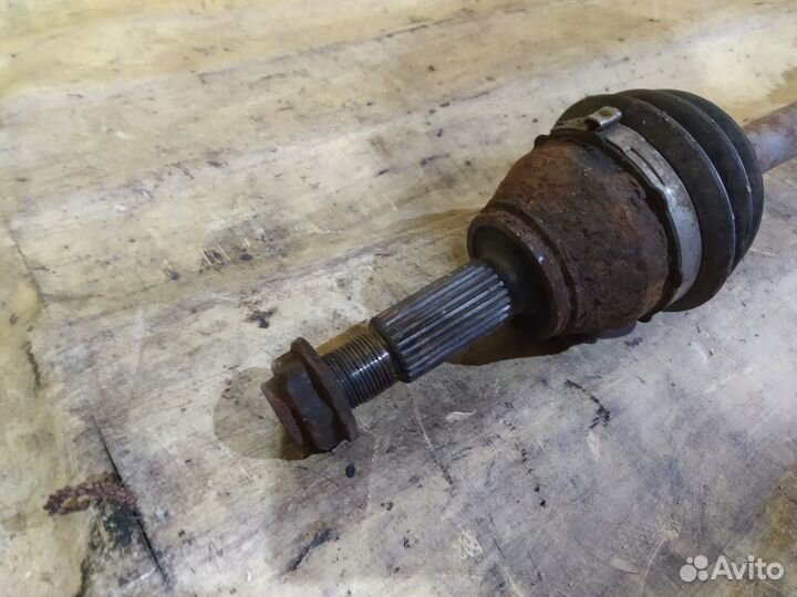 Полуось передняя левая Ford Fiesta 2008-2019