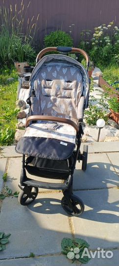 Прогулочная коляска
