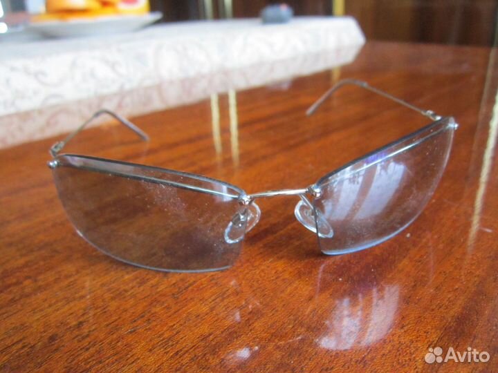 Очки солнцезащитные