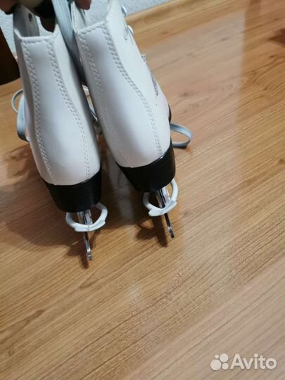 Коньки фигурные 34