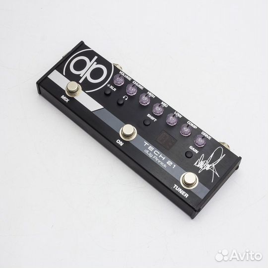 Tech 21 DP-3X DUg Pinnick Signature