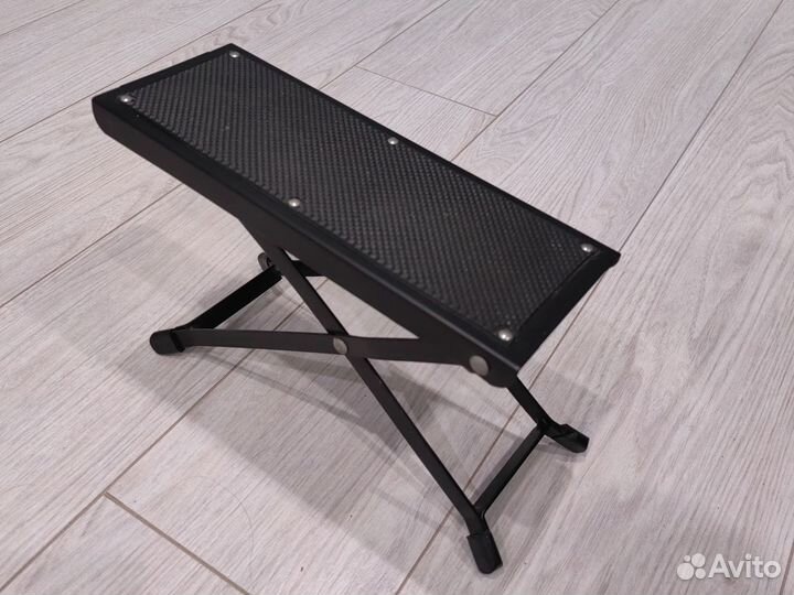 Подставка для ног гитариста