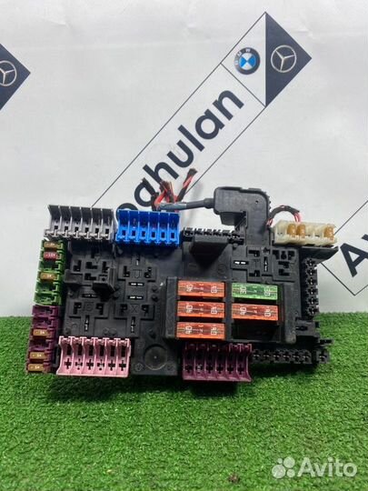 Блок предохранителей задний Mercedes-Benz C-Class