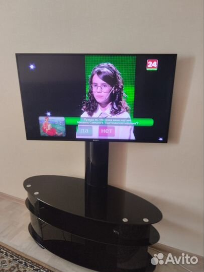 Стеклянная тумба для тв