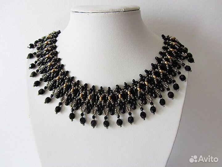 Колье ручной работы в ассортименте