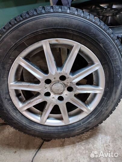 Dunlop SP Winter Ice 01 215/65 R16