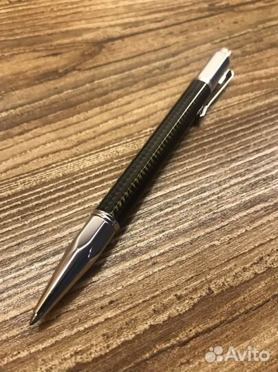 Шариковая ручка Caran d'Ache Varius Carbon 3000 SP
