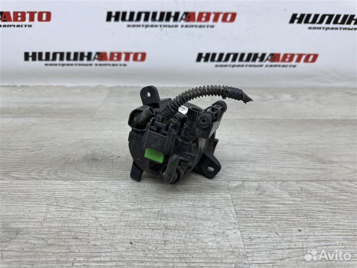 Фара противотуманная правая Volkswagen Passat Cc