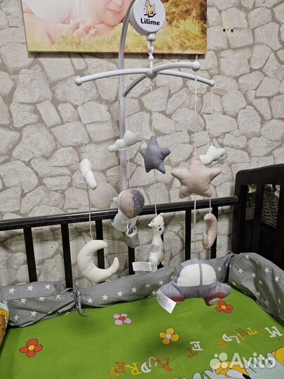 Детская карусель на кроватку