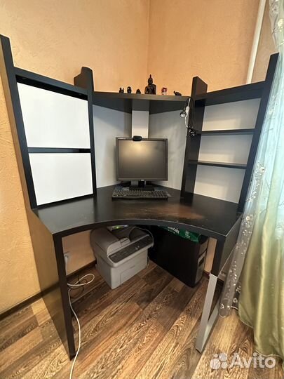 Письменный стол угловой, компьютерный стол