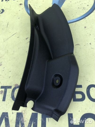 Mercedes W166 ML GLE водосток двери багажника L