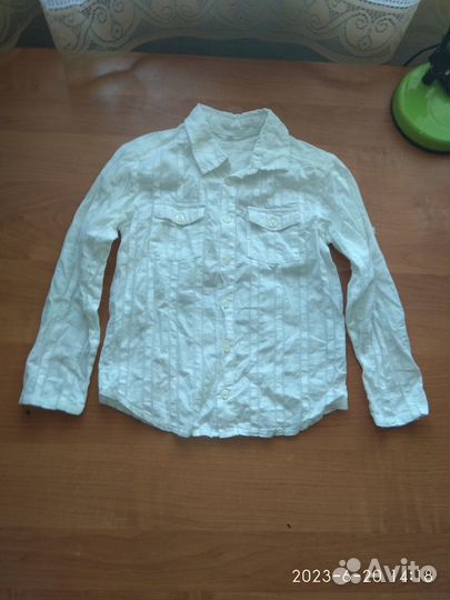 Рубашки бордовая и белая на мальчика 4-6, 122-128