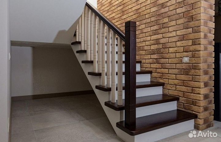 Лестница на второй этаж