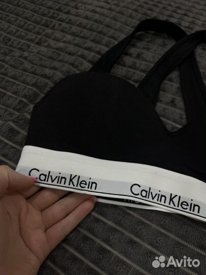 Calvin klein бюстгалтер m