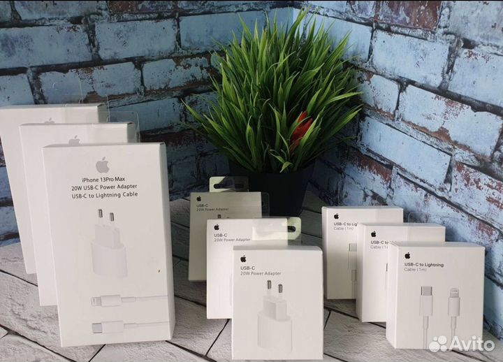 Быстрая зарядка для iPhone 20W + кабель