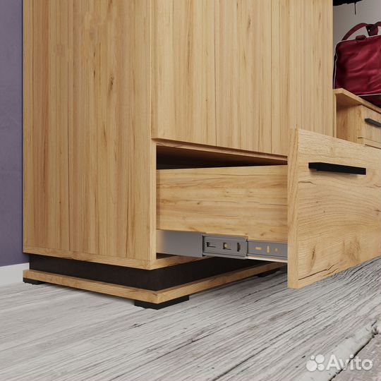 Зеркало с рамкой новое