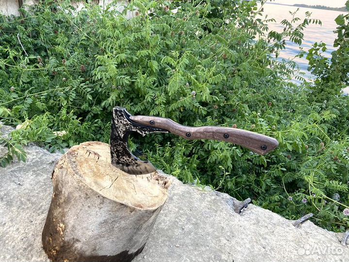 Кованые цельнометаллические топоры