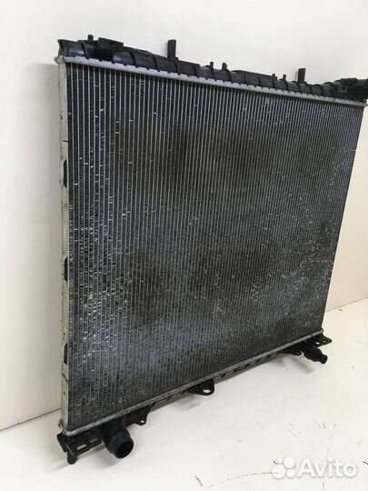 Б/У Б/У Радиатор охлаждения двигателя
